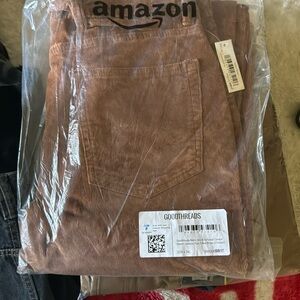 Amazon Essentials
Men's Slim-Fit 5-Pocket Comfort Stretch Corduroy 
Toffee Brow